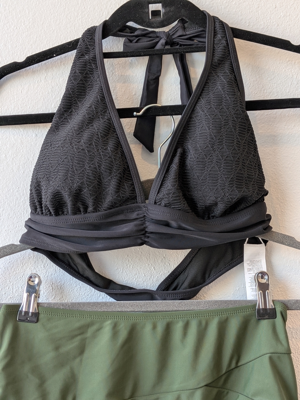 NWT Cupshe Black Textured Halter Top with Olive High-Waist Bikini Bottoms M - Picture 2 of 12